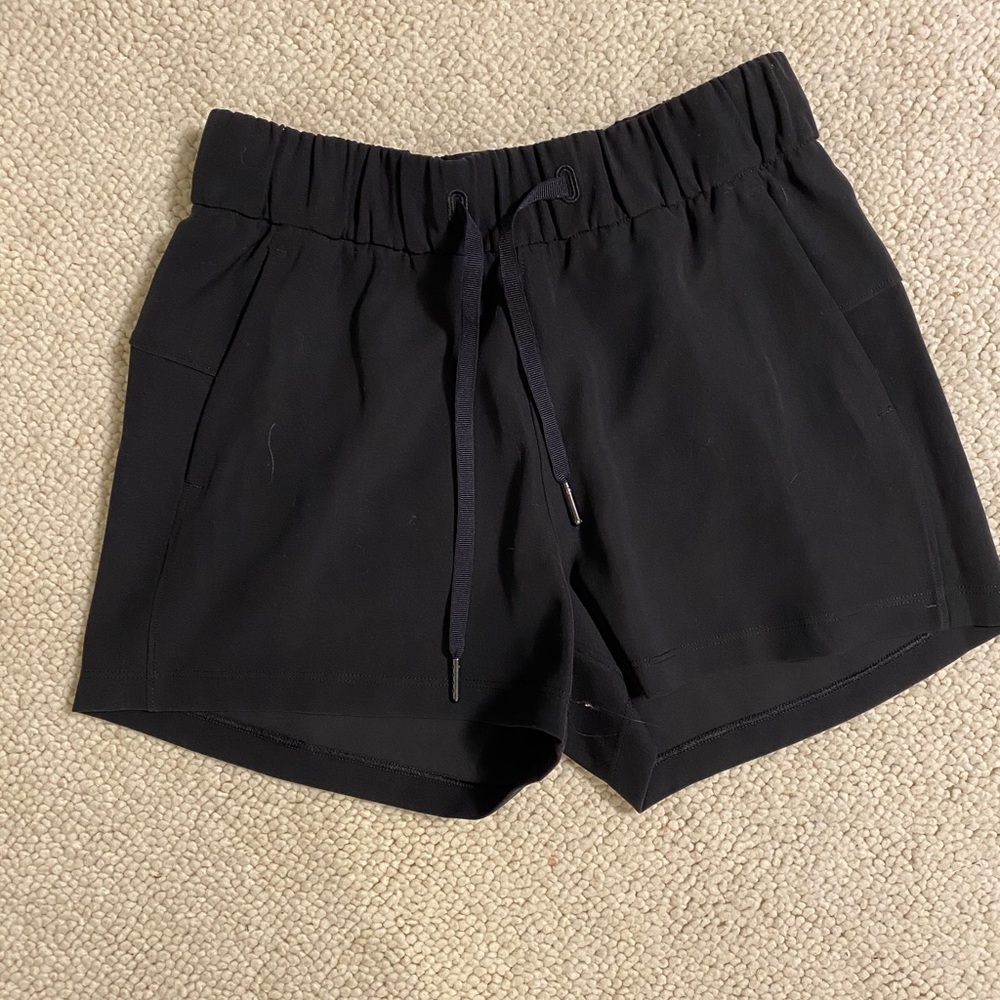 NWOT Lululemon shorts